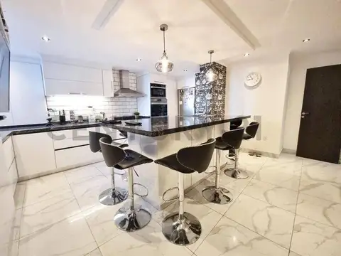 Departamento en Venta de 5 ambientes
