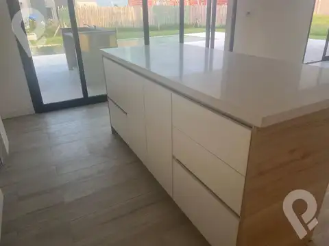 Casa en Venta en Countries y Barrios Cerrados en Esteban Echeverria, USD 320.000