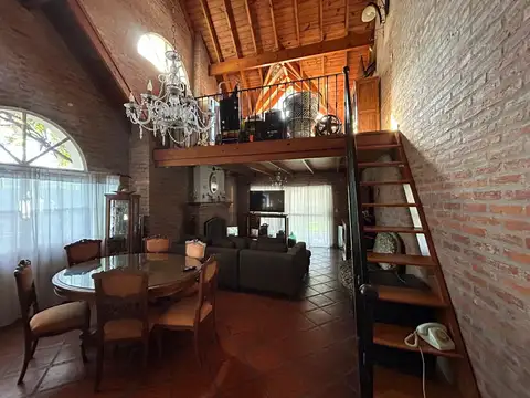 Casa 6 ambientes con 3 baños