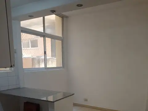 Departamento en Alquiler en Primera Junta, $ 900.000