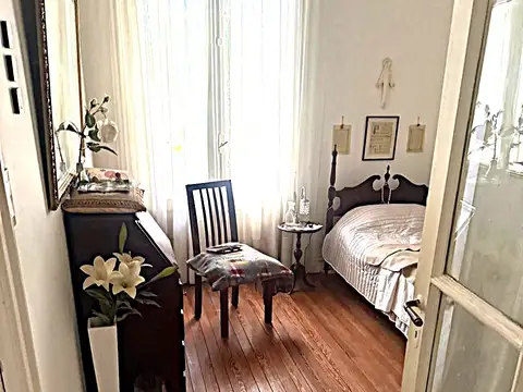 Rio de Janeiro 100, Piso 1