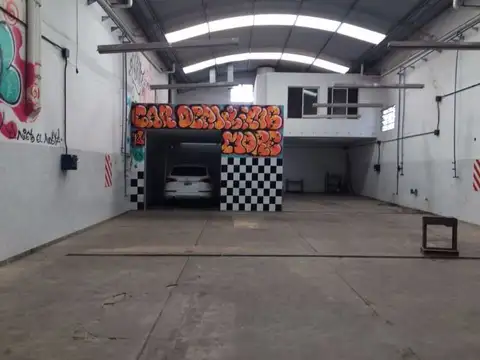 Galpon en Alquiler 30  mts Fondo