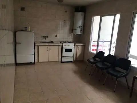 Galpon en Alquiler en Lomas de Zamora, $ 2.500.000