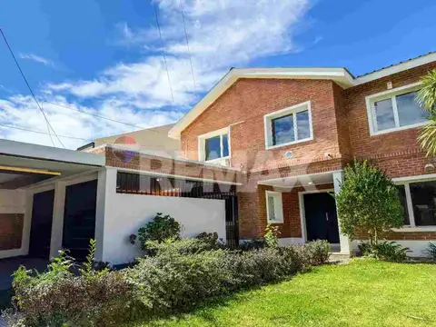 Casa en Alquiler de 5 dormitorios