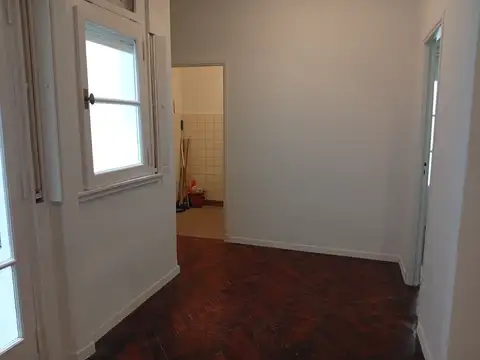 Depto Tipo Casa 5 ambientes con 2 baños