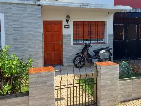 CSA EN VENTA 3 AMBIENTES ADROGUE