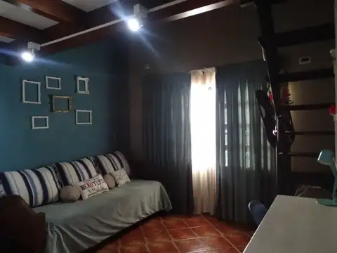 Casa en Venta con 4 cocheras