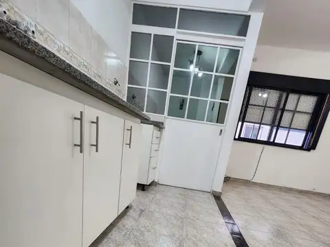 Departamento en Alquiler en Villa Luzuriaga, $ 520.000