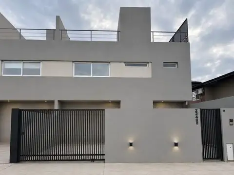 Casa en Venta, 3 Dormitorios, Newbery 2248, Funes.