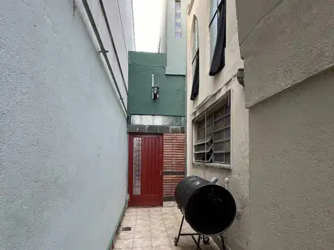 Depto Tipo Casa 5 ambientes con 2 baños