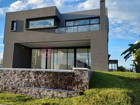 Casa  en Venta en Puertos, Escobar, G.B.A. Zona Norte