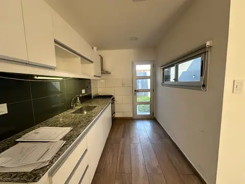 Depto Tipo Casa 3 ambientes con 1 baño