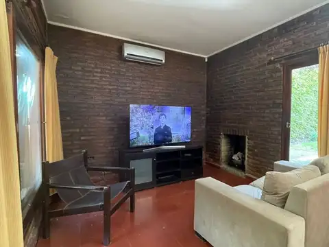 Casa 7 ambientes con 4 baños