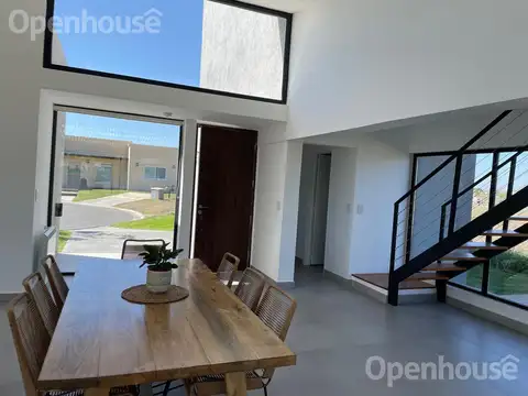 VENTA DE CASA EN EL BARRIO DE SAN PABLO.