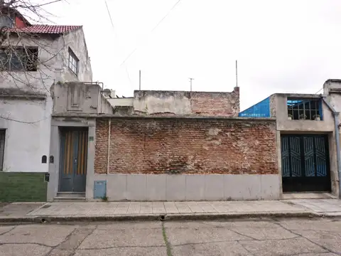 VENTA CASA 6 AMB, 5 DOR./ PAT./ TERR. P. CHACABUCO
