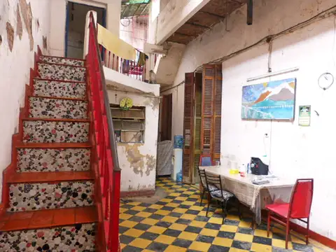 Casa 6 ambientes con 1 baño