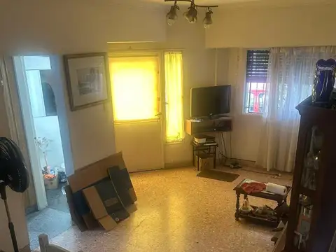 Depto Tipo Casa 3 ambientes con 2 baños