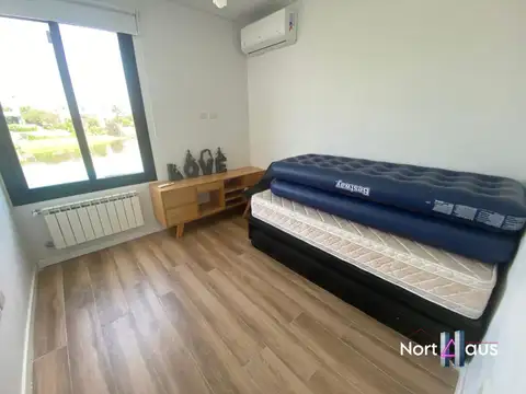 Casa en Venta con 6 cocheras