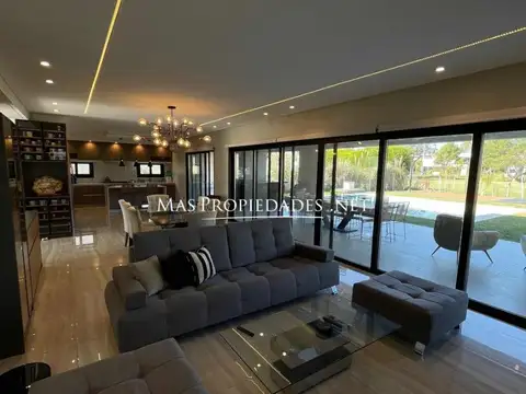 Venta Casa en Terralagos 4 Dormitorios Canning 100