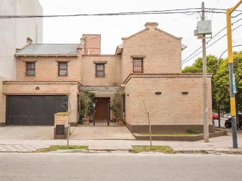 VENTA CASA 3 DORMITORIOS BARRIO JARDIN