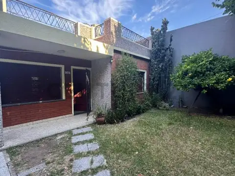 VENTA PH 3 AMB C/PATIO Y TERRAZA PROPIA EN CASEROS
