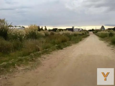 Tres Arroyos e/ Tucumán y Santa Fe