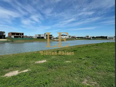 venta lote al agua