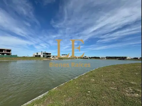 venta lote al agua