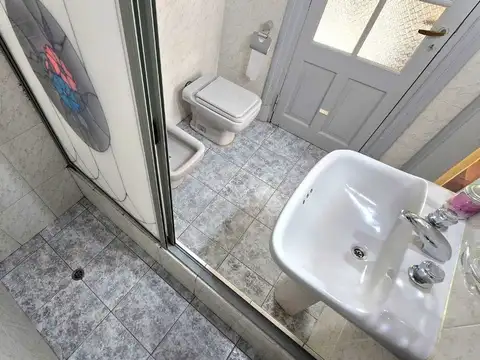 CASA VENTA 3 AMBIENTES MAS DEPENDECIA COCHERA