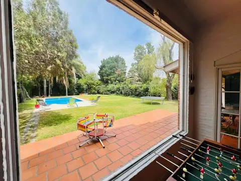 Casa 5 ambientes en Don Torcuato, en alquiler.
