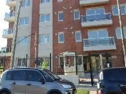 DEPARTAMENTO 3 AMBIENTES EN VENTA EN BARRIO PARQUE BERNAL.