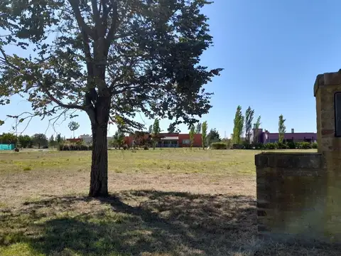 Av. Beschted al 2500 Barrio La Elina, Comarcas de Luján.