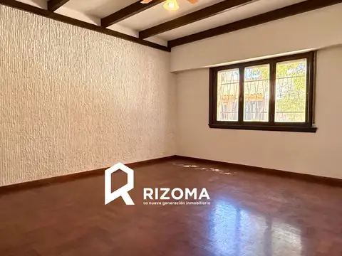Casa 5 ambientes con 2 baños