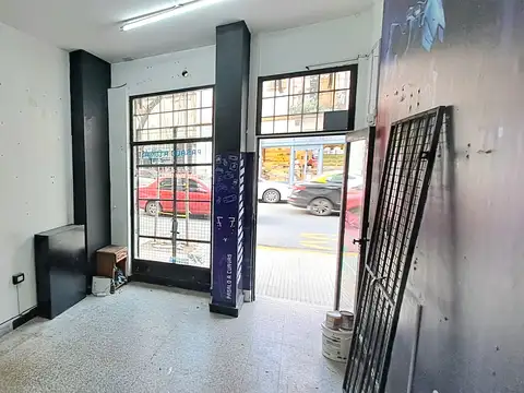 Local en Alquiler en Parque Centenario, $ 500.000