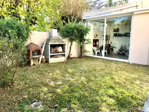 Casa 5 ambientes con 3 baños