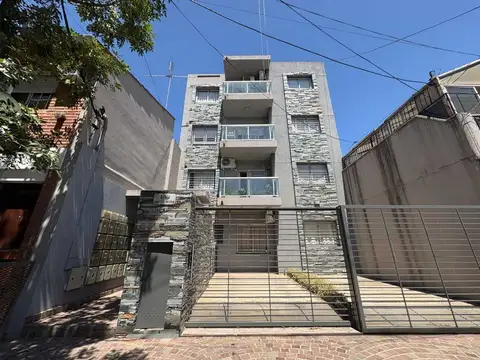 Emilio Mitre 100