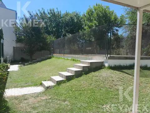 Venta Casa dos dormitorios con piscina en 7bis entre 636 y 637 Sicardi