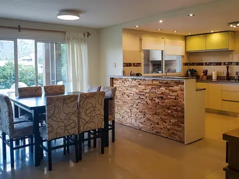 Casa en Venta en Juana Koslay, USD 250.000