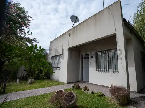 139 e/ 501 y 492 | Casa Apto Banco de 2 dormitorios en venta en Gorina