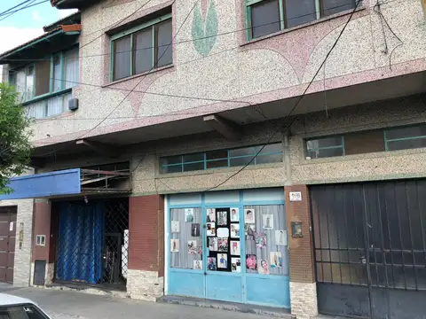 EN VENTA HERMOSA CASA DE 4 AMBIENTES 3 DORMITORIOS, 2 BAÑOS COMPLETOS, PATIO, PARRILLA - FICHA 10116