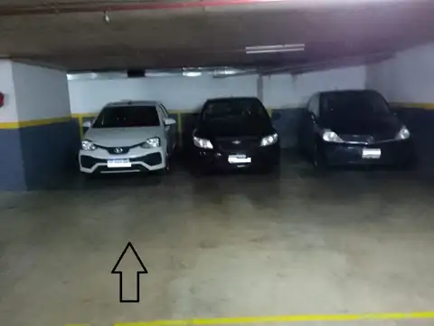 VENTA COCHERA en edificio de categoría en tercer subsuelo.