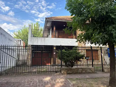 Casa en Rafael Calzada