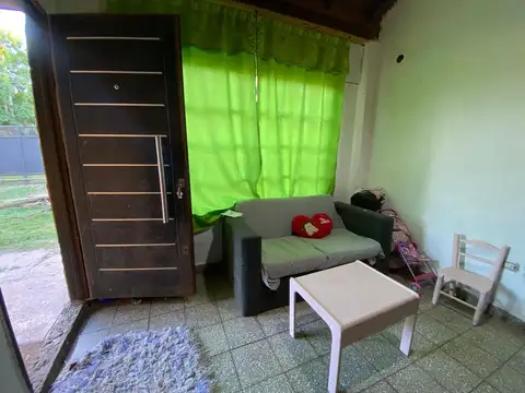 Casa 2 ambientes con 1 baño