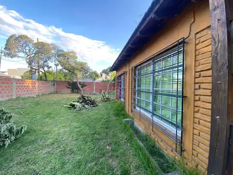 CASA DOS AMBIENTES EN VENTA EN MONTE GRANDE