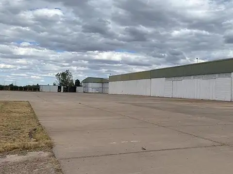 Galpón depósito bodega equipado con Camaras de congelados y frescos sobre Ruta Nacional N°7-