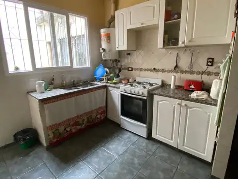 Depto Tipo Casa en Venta 50 años