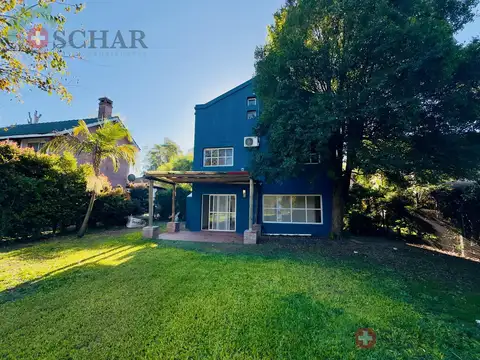 Casa en Venta con 2 cocheras
