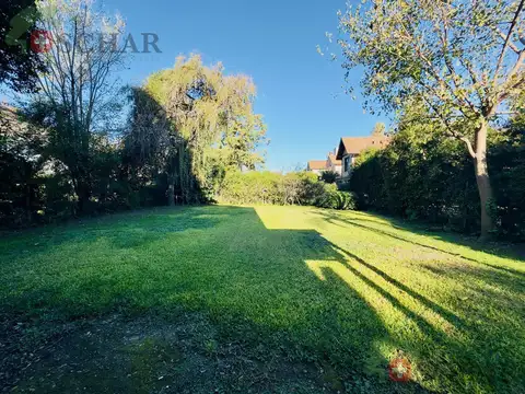 Oportunidad en Los Ángeles Village: casa de 3 dormitorios