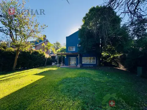 Oportunidad en Los Ángeles Village: casa de 3 dormitorios