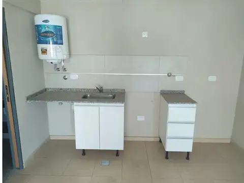 Venta Departamento de 2 ambientes con Chochera en Morón.